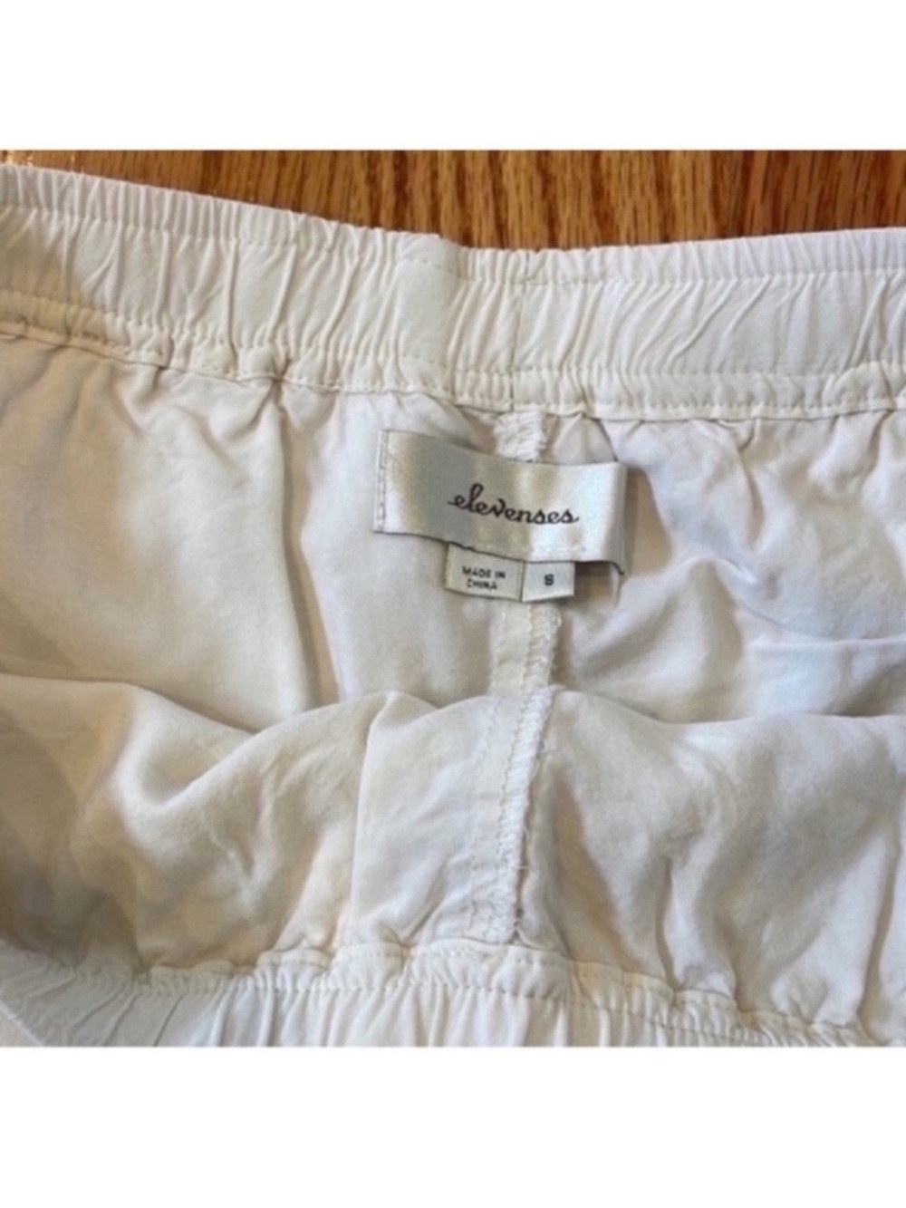 Like New Anthropologie Filigree Lace Shorts by Elevenses- Cream, Size Small - Picture 6 of 9